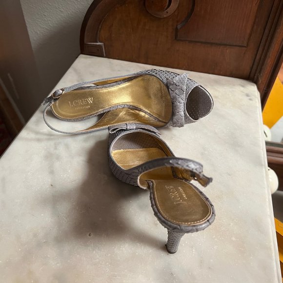 Heels, shoes - Picture 2 of 3